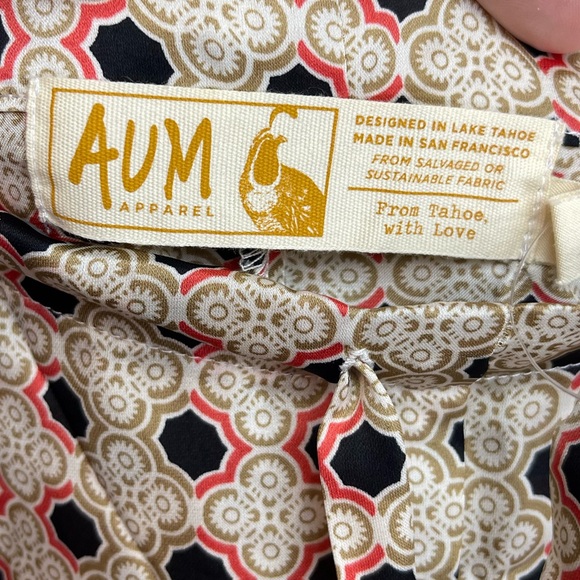 AUM apparel size small satin drawstring pants cream and black design - Picture 4 of 9